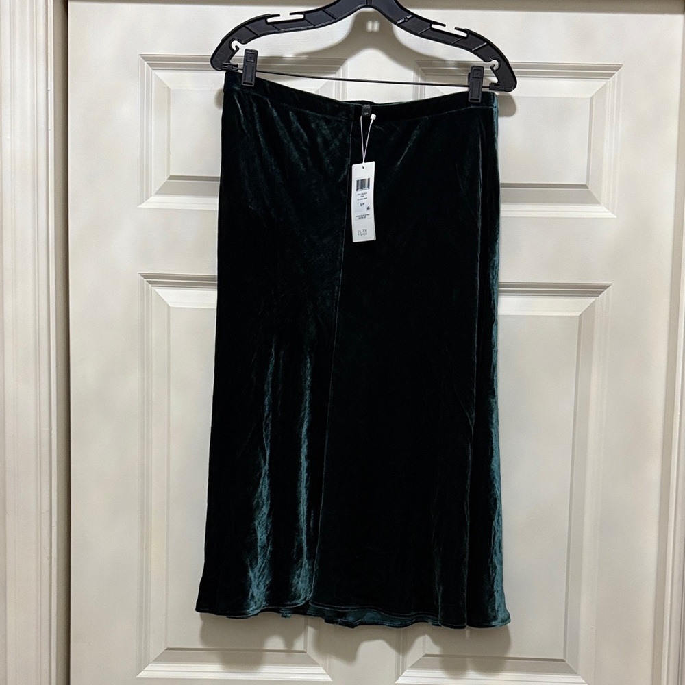 Eileen Fisher Velvet Midi Skirt in color pine Deep Green size SP